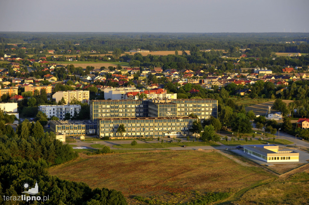 Panorama z lotu ptaka. Festiwal balonów w Lipnie