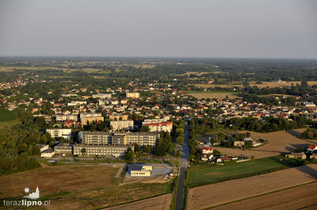 Panorama z lotu ptaka. Festiwal balonów w Lipnie