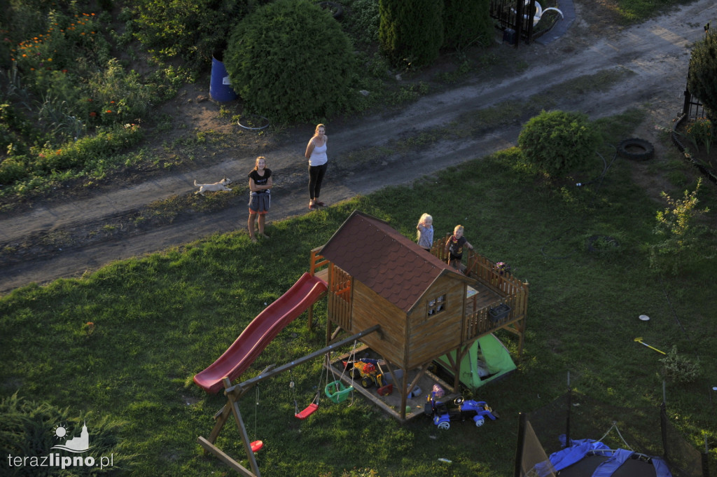 Panorama z lotu ptaka. Festiwal balonów w Lipnie