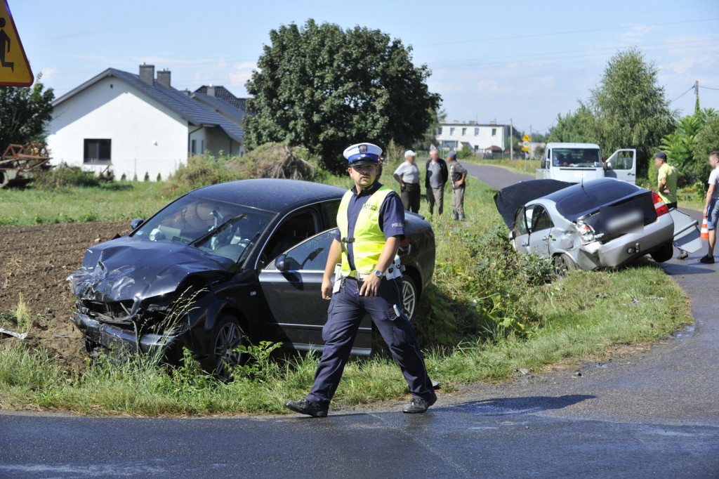 Zderzenie audi i nissana w Jastrzębiu