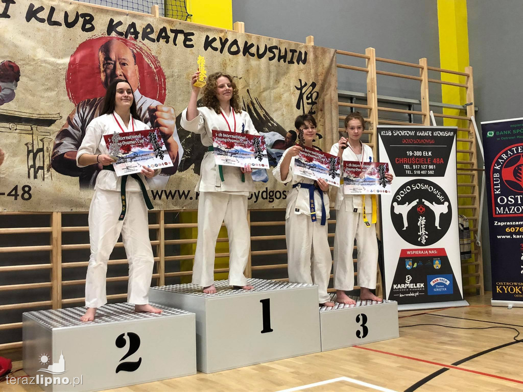 Udane zawody naszych karateków