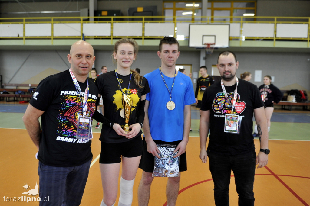 Turniej siatkówki mikstów w ramach 30. finału WOŚP w Lipnie