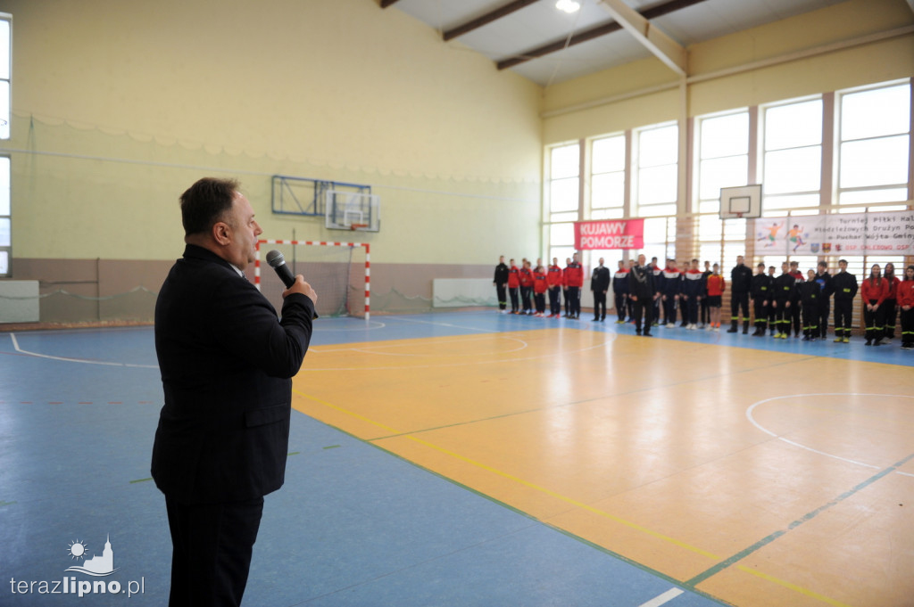 Turniej piłki halowej MDP w Karnkowie