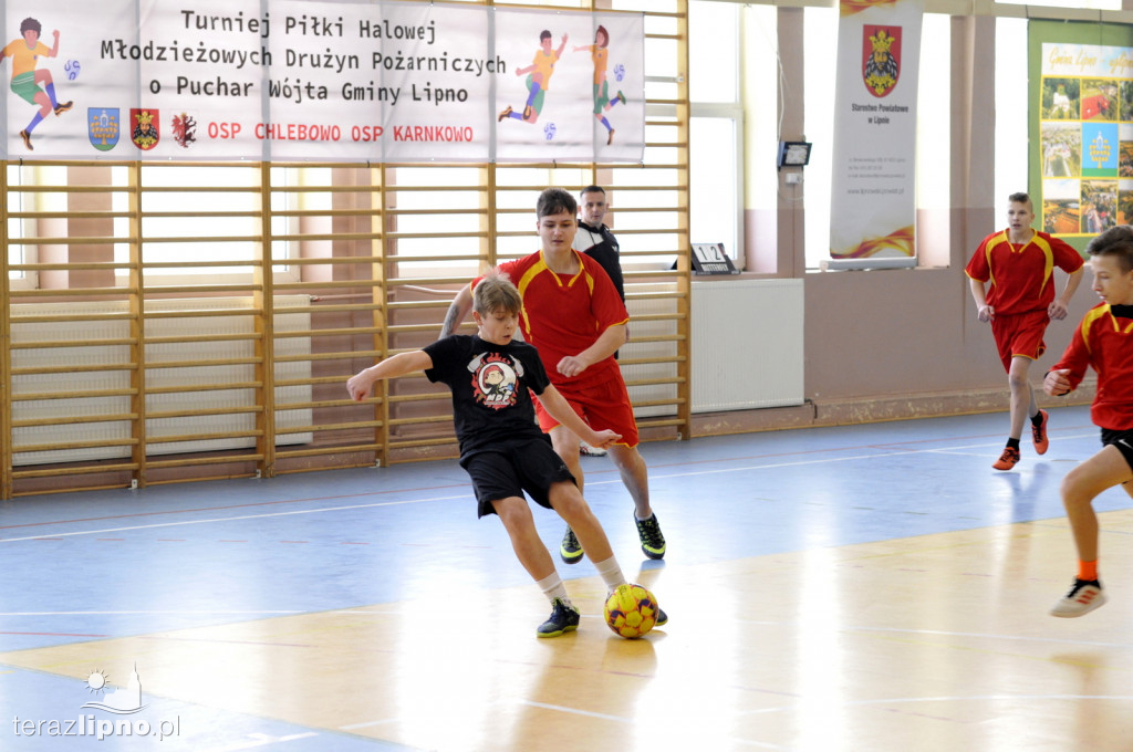 Turniej piłki halowej MDP w Karnkowie