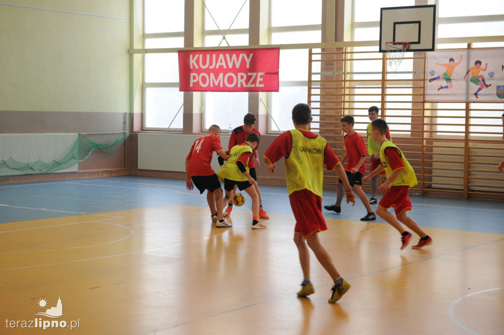 Turniej piłki halowej MDP w Karnkowie