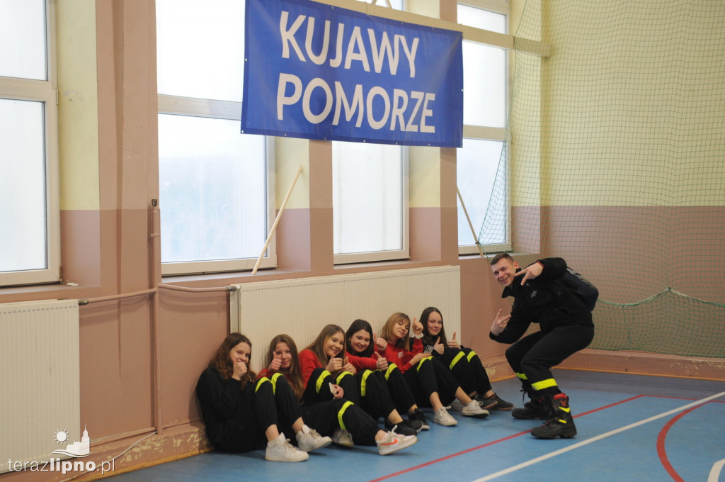 Turniej piłki halowej MDP w Karnkowie