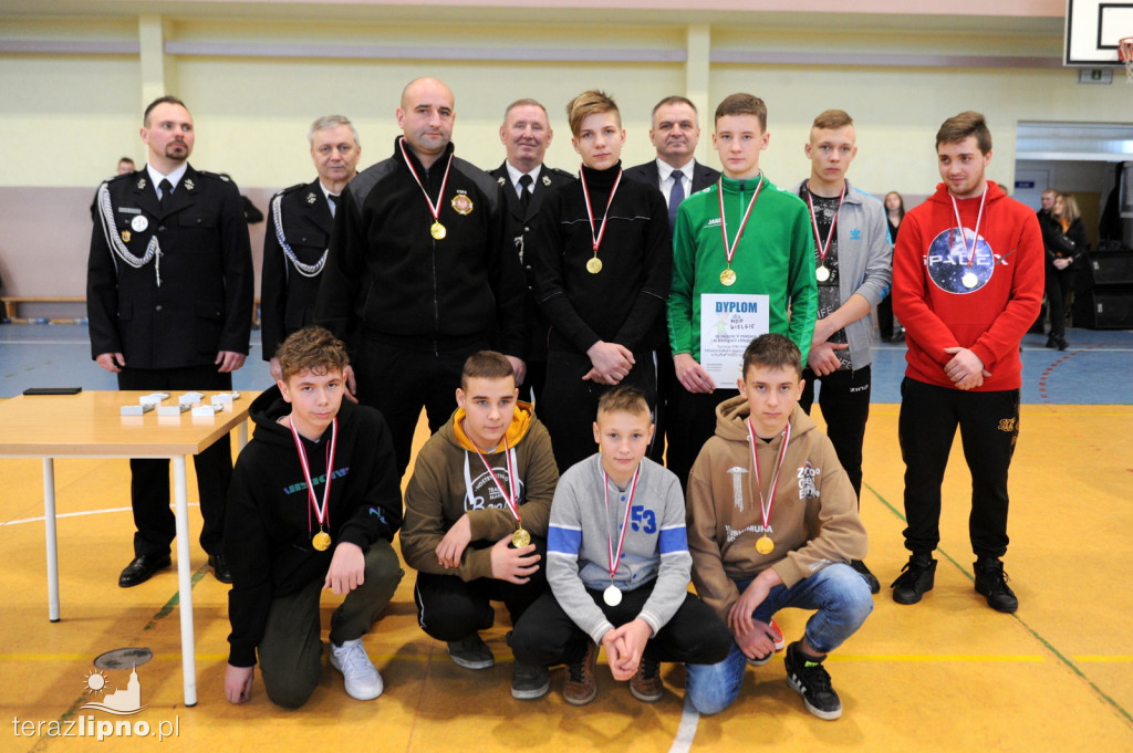 Turniej piłki halowej MDP w Karnkowie