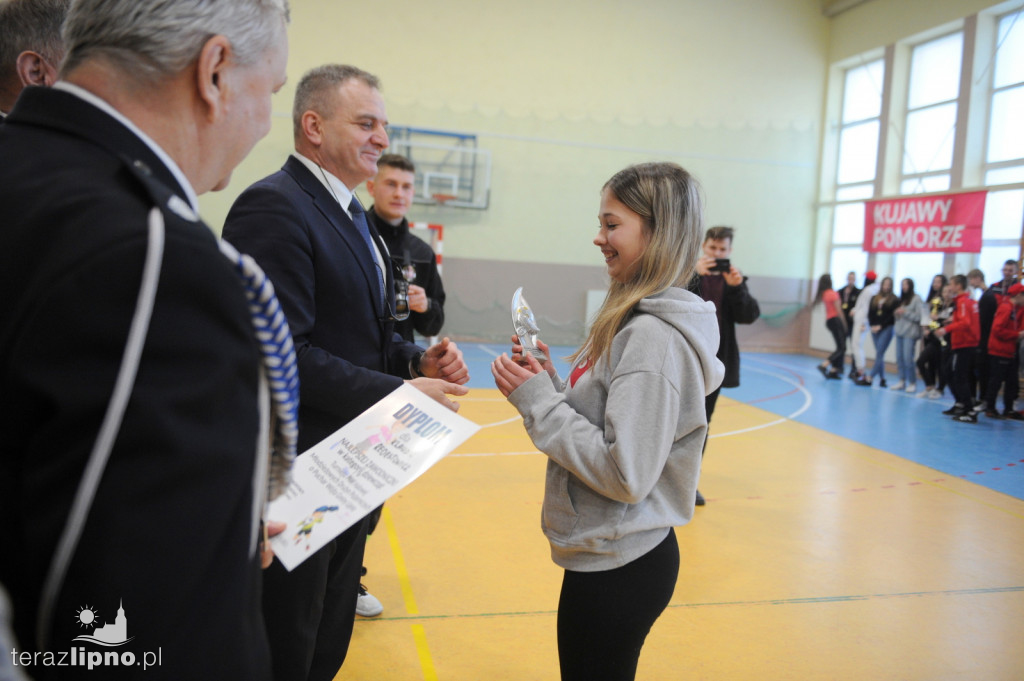 Turniej piłki halowej MDP w Karnkowie