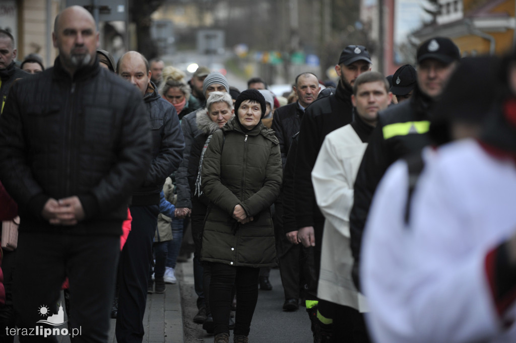 Lipno: Droga krzyżowa przeszła ulicami miasta