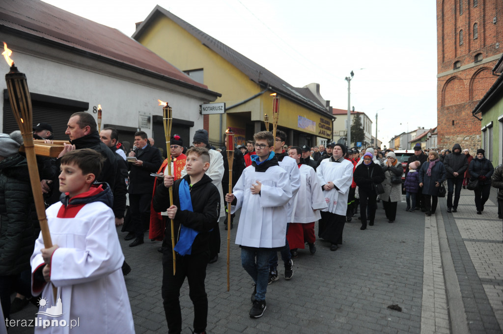 Lipno: Droga krzyżowa przeszła ulicami miasta