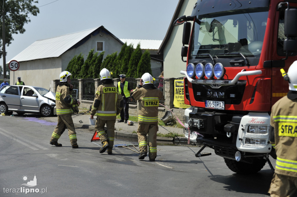 Skoda wjechała pod ciężarówkę