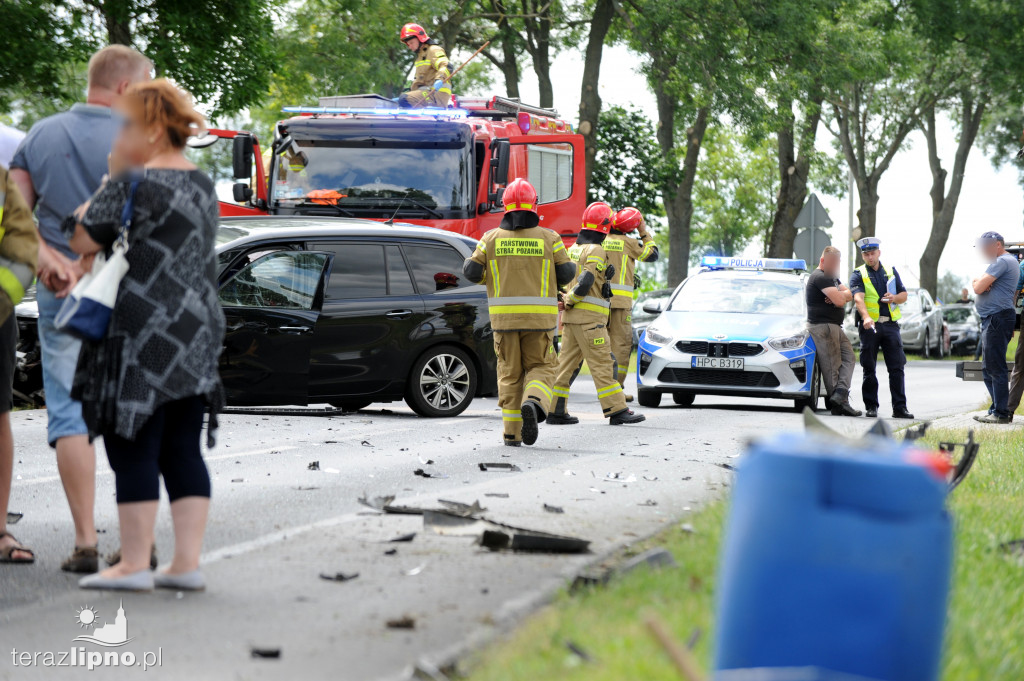 Zderzenie pojazdów na DW 557 w Chlebowie