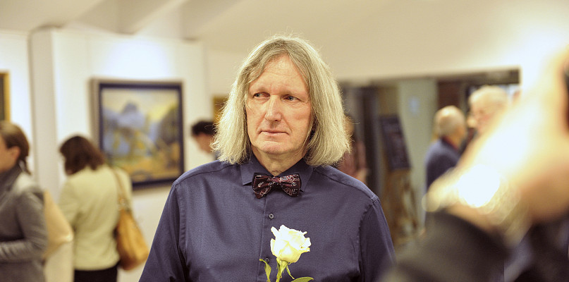 Krzysztof Wiśniewski podczas wernisażu wystawy "Magical Dreams" w Browarze B. /Fot. Marcin Jaworski
