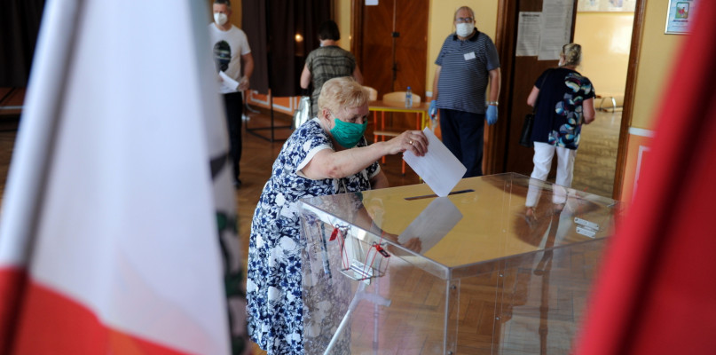 W samym Lipnie przy urnach pojawiło się 54,16 procent uprawnionych do głosowania. /Fot. Marcin Jaworski