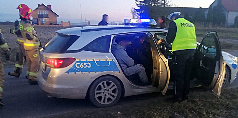 Kierujący osobowym fordem miał w organizmie ponad promil alkoholu. Został zatrzymany przez policję. /Fot. nadesłane na Alert24