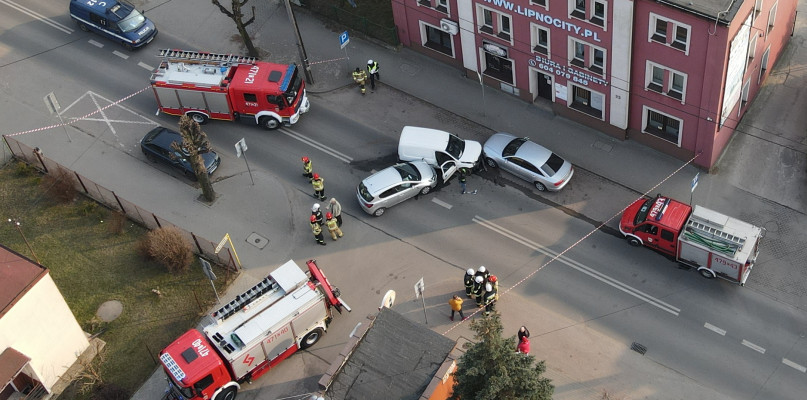 Kierowca, który wyjeżdżał z ulicy Słonecznej nie ustąpił pierwszeństwa jadącemu ulicą Kościuszki. /Fot. Michał Lewandowski