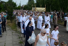 Nie wszyscy o tym wiedzą. Czy udział w procesji Bożego Ciała to obowiązek?-13894