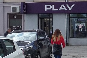 Play na celowniku UOKiK. Chodzi o pieniądze ściągane z kont klientów-13924