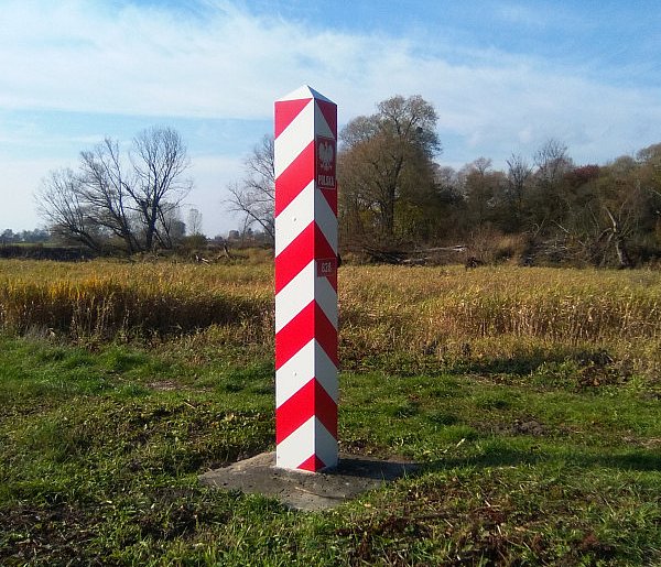Nie każdy przejedzie bez zatrzymania. Wracają kontrole na granicach Polski-13959