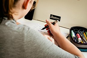 Obowiązkowe prace domowe wrócą do szkół? Polacy mówią jasno-14355