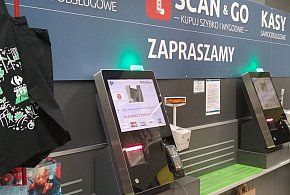 Gigant handlowy może opuścić kraj. Ma w Polsce 800 sklepów-14405