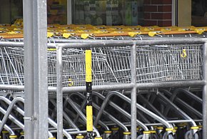 Czy 1 listopada zrobisz zakupy? Ten weekend zaskoczy wielu klientów-14639