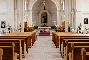 Miliony na Kościół w 2026 roku. Państwo co roku dokłada do duchownych-14970