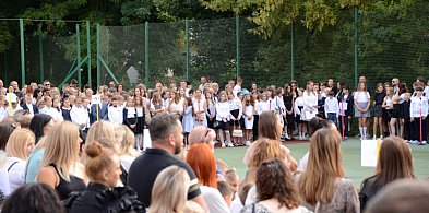 Nowy rok szkolny wystartował. Co się zmienia od 1 września?-14308