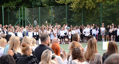 Nowy rok szkolny wystartował. Co się zmienia od 1 września?-14308
