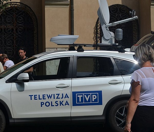 Zmiany w Telewizji Polskiej. Te kanały mogą przejść do historii-14402