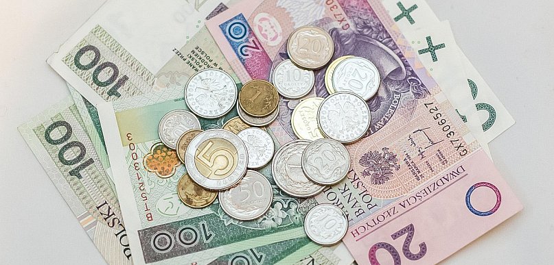 Tyle wynosi "trzynastka" w 2026 roku. Kiedy wpłynie na konta?